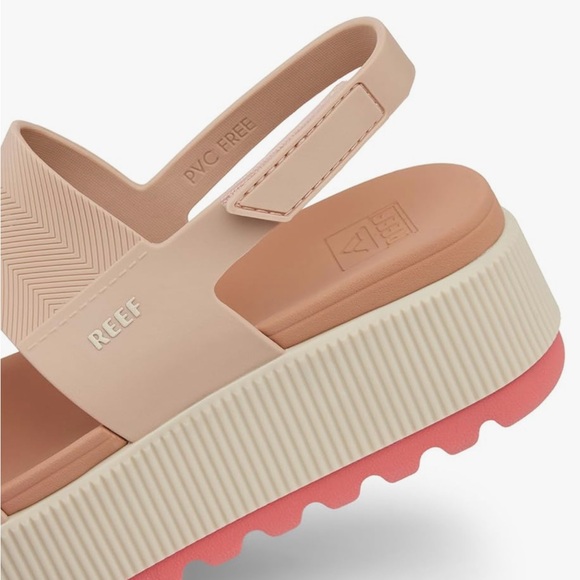 Reef Cream & Pink Platform Sandals Adjustable Heel Strap, Waterproof, Nearly New - Picture 2 of 3